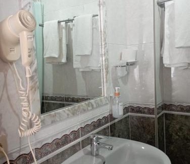 Aviles House | Puente Azud