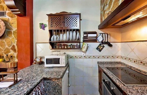 Carcabuey Ski Chalet | Puente Piedra Rural Cottage for 8 people