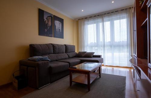 San Cibrao Apartment | Puente Romana