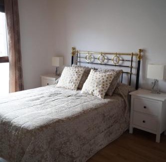 Buitrago del Lozoya Apartment | Puente viejo de Buitrago casa Enebro