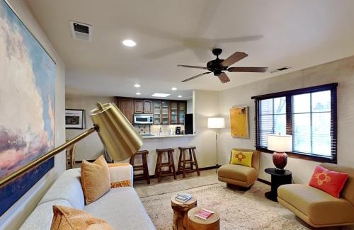 Historic Eastside House | Puerta De Alameda
