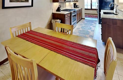 Historic Eastside House | Puerta De Alameda