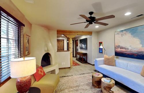 Historic Eastside House | Puerta De Alameda