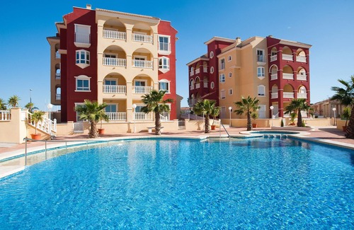 Los Alcazares Apartment | Puerto Marina 3 bedroom 2 bathroom ground floor apartment with large terrace.
