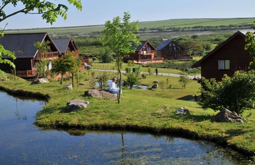 Winnard's Perch Ski Chalet | Puffin lodge 4 bedroom with Hot tub,-Indoor Pool & Gym