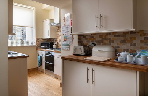 Llanfairfechan Cottage | Puffin View - One Bedroom Cottage, Sleeps 2