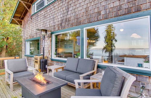 Coupeville Cottage | Puget Sound Cottage w/Private Community Beach!