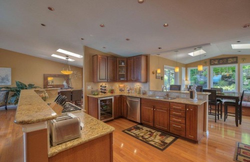 Northeast Tacoma Bed & Breakfast | Puget Sound View, Private Queen Bedroom, Private Pool/Jacuzzi