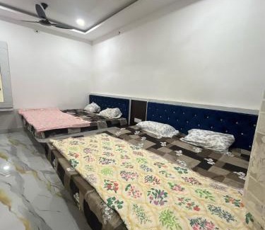 Omkareshwar Apartment | Pujaripalace