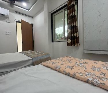 Omkareshwar Apartment | Pujaripalace