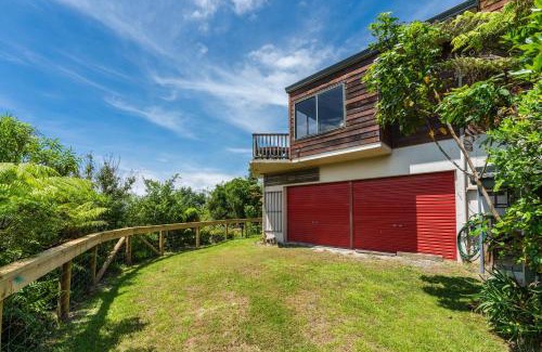 Pukawa House | Pukawa Paradise - Pukawa Holiday Home