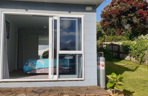 Pukehina Apartment | Pukehina Beach Getaway.nn
