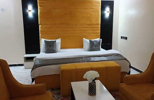 Jimeta Hotel | Pula Pula Luxury Hotel and Suites