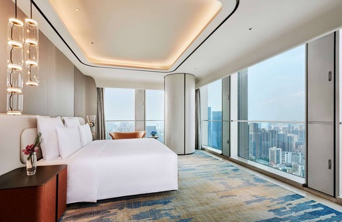 Longhua District Hotel | Pullman Shenzhen North