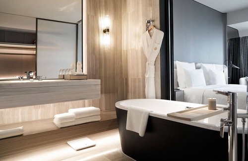 Longhua District Hotel | Pullman Shenzhen North