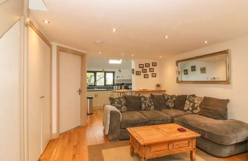Cowbeech Cottage | PUMP HOUSE, pet friendly, luxury holiday cottage in Hellingly