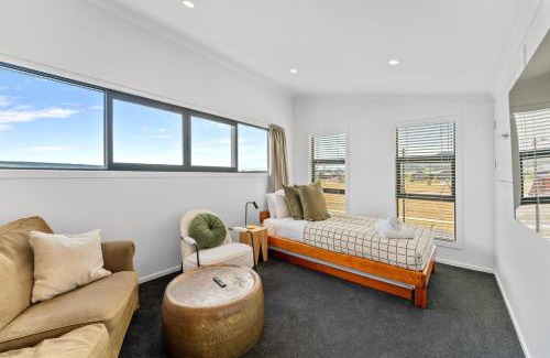 Wharewaka House | Puna Rise - Taupo Holiday Home