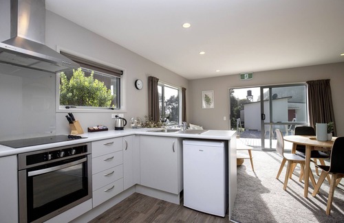 Punakaiki Hotel | Punakaiki Beachfront Motels