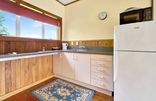 Punakaiki Hotel | Punakaiki Beachfront Motels