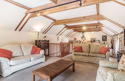 Little Glemham Cottage | PUNCH COTTAGE, pet friendly, with a garden in Little Glemham