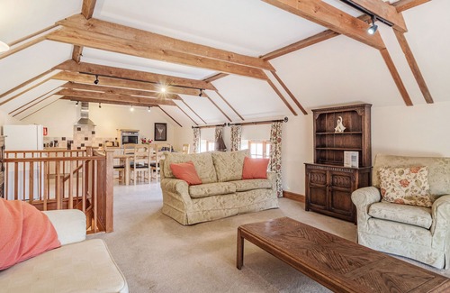 Little Glemham Cottage | PUNCH COTTAGE, pet friendly, with a garden in Little Glemham