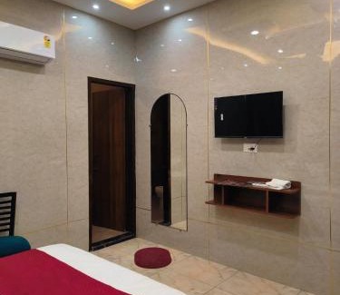 Patiala Hotel | Punjabeez Restaurant