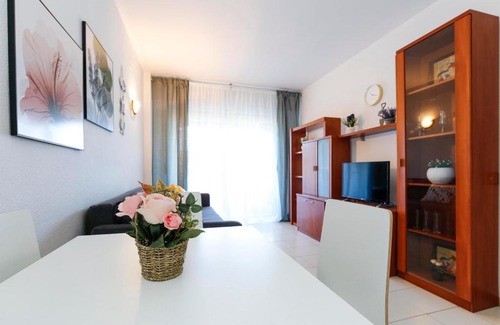 Tarragones Apartment | PUNTA PRIMA HomeStay by Turismar