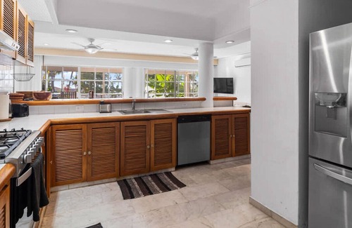 La Puntilla Villa | Puntilla: 3BR Villa w/Private Pool + Beach Access
