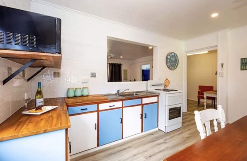 Bundaberg Villa | Puppies & Pancakes Opposite Beach and Park
