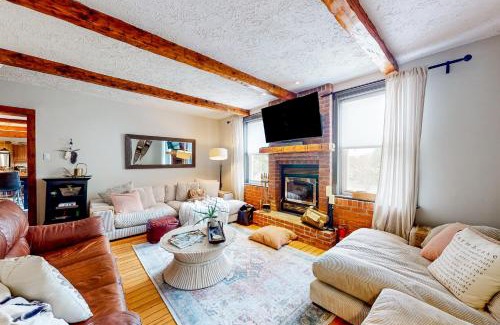 The Blue Mountains Apartment | Pura Via: Zen Veranda - Suite A - Bed and Breakfast
