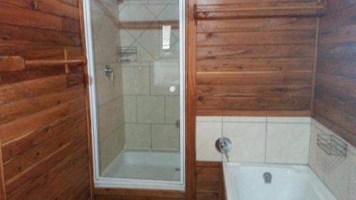 Morrumbene Ski Chalet | Pura Vida Lodge