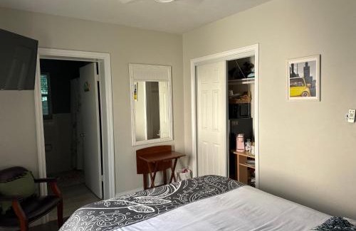Riviera Beach House | Pura Vida Private Access, Room & Bathroom