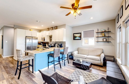Gordonville House | Pura Vida Texoma, Unit A | House in Gordonville