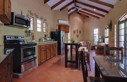 Camaronal House | Pura Vida with private pool, WiFi, and parking between Orotina and Jaco