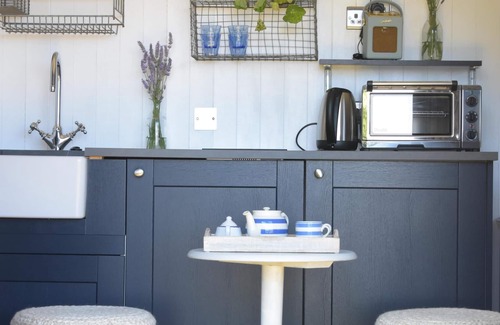 Worth Matravers Cabin | Purbeck Shepherd Huts - Chapmans Pool