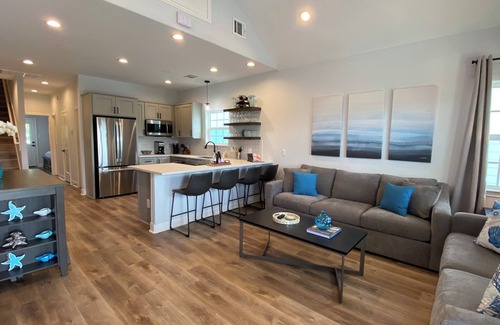 Dickinson House | Pure Bliss Coastal Oasis Holiday Getaway