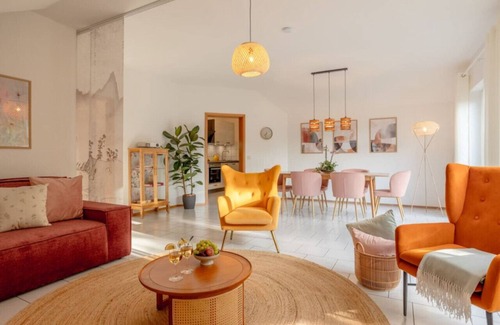 Gerolstein Apartment | Pure Chi Suite I Eifelsteig I Canvas I Balcony