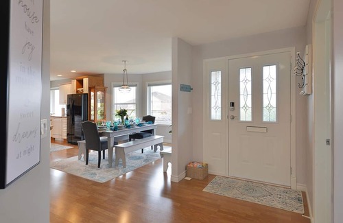 Powell River House | Pure comfort and perfect location, just like you never left home!