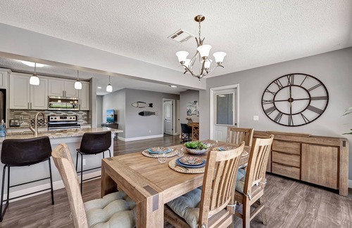Port Saint Lucie House | Pure Living, Saltwater Pool, Low Toxin Getaway!