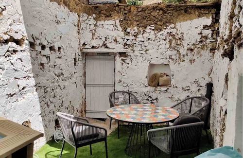 Patones Cottage | PURE LODGE in Patones de Arriba