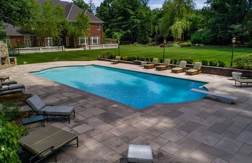 Matinecock House | Pure Luxury living In This 12,000 SF Estate