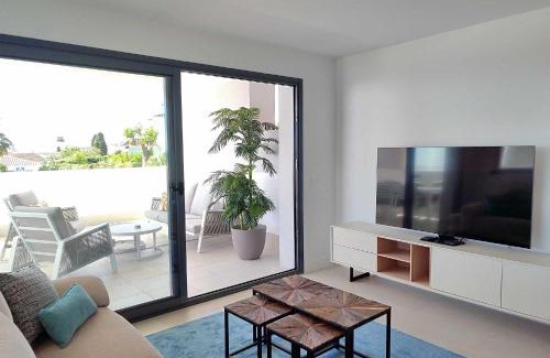 Alcorrin Apartment | Pure South