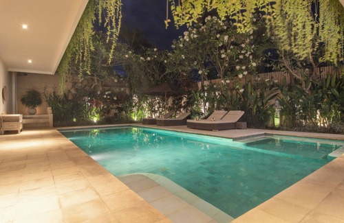 Batu Bolong Villa | Puri Temple; fully serviced 3 Bedroom Villa, central Canggu, close to the beach.