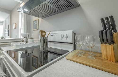North Chattanooga Apartment | Purple Aster - a PMI Scenic City Vacation Rental