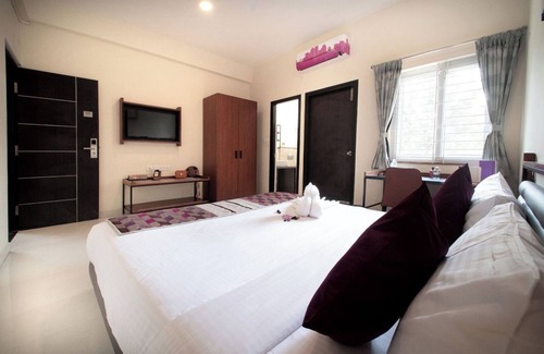 Sahakar Nagar Hotel | Purple Cloud Urban