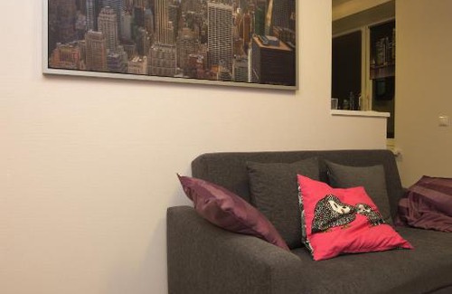 Tsentralny Apartment | Purple Gem In St. Petersburg