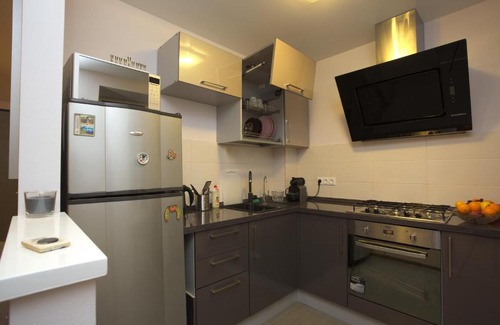 Tsentralny Apartment | Purple Gem In St. Petersburg