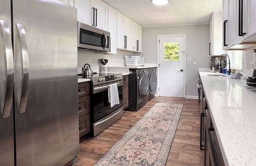 Sylva House | Purple Mountain Hideaway in Sylva is the perfect mountain getaway!
