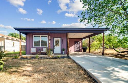 Fredericksburg House | Purple Sage