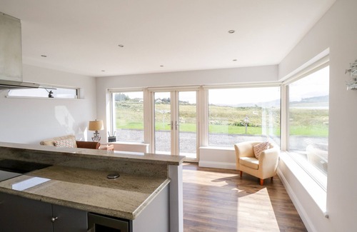 Achill Island Cottage | PURTEEN, family friendly, with open fire in Keel, County Mayo